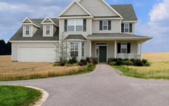 Menguak Tabir Mitos: Rasionalitas di Balik Rumah Tusuk Sate