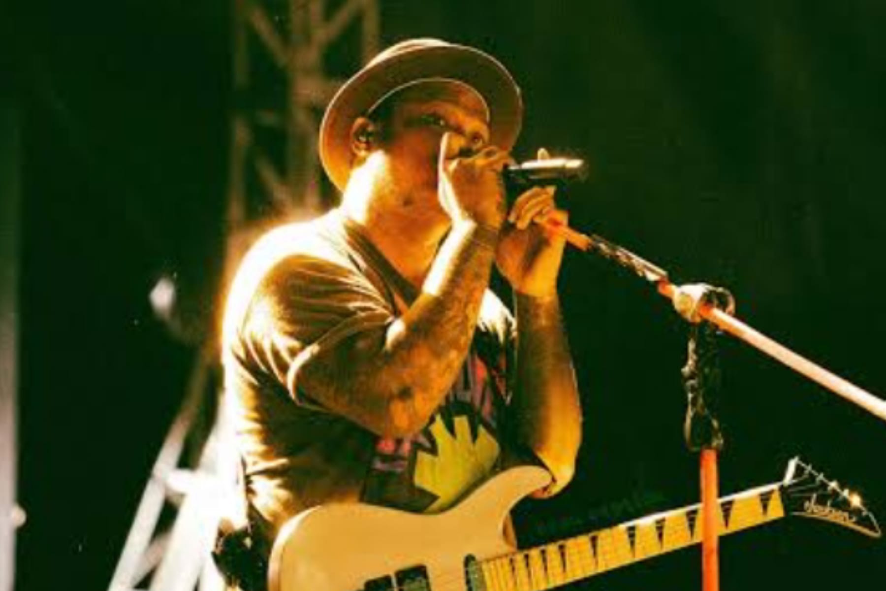 "Mikul Duwur Mendem Jero": Virgoun Jadi Sorotan di Tengah Isu Mantan Istri