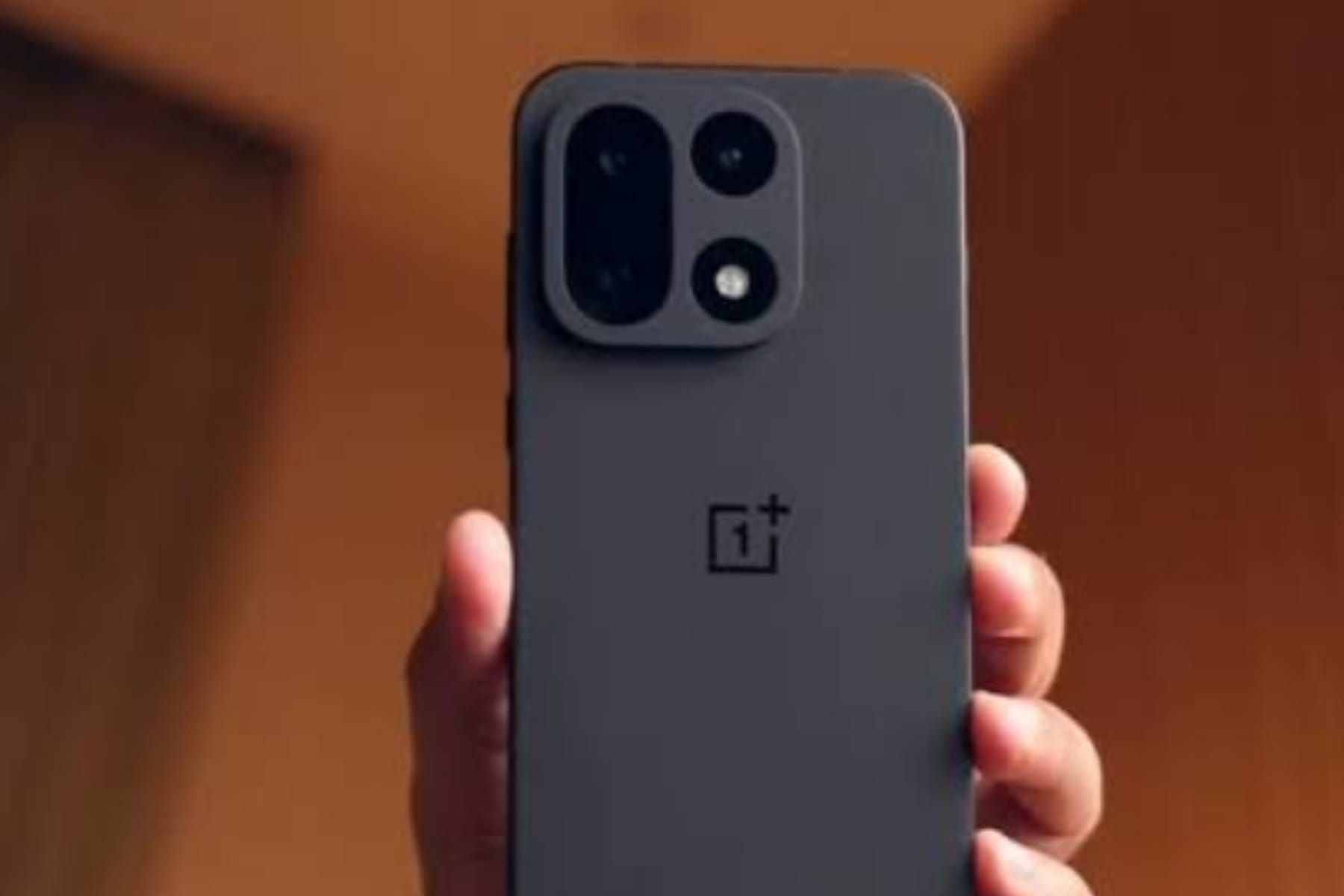 OnePlus Goda Pasar dengan 15R dan Smartwatch Baru di Eropa