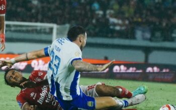 Persib Bandung Sikat Bali United 1-0 3 Persib Bandung Sikat Bali United 1-0