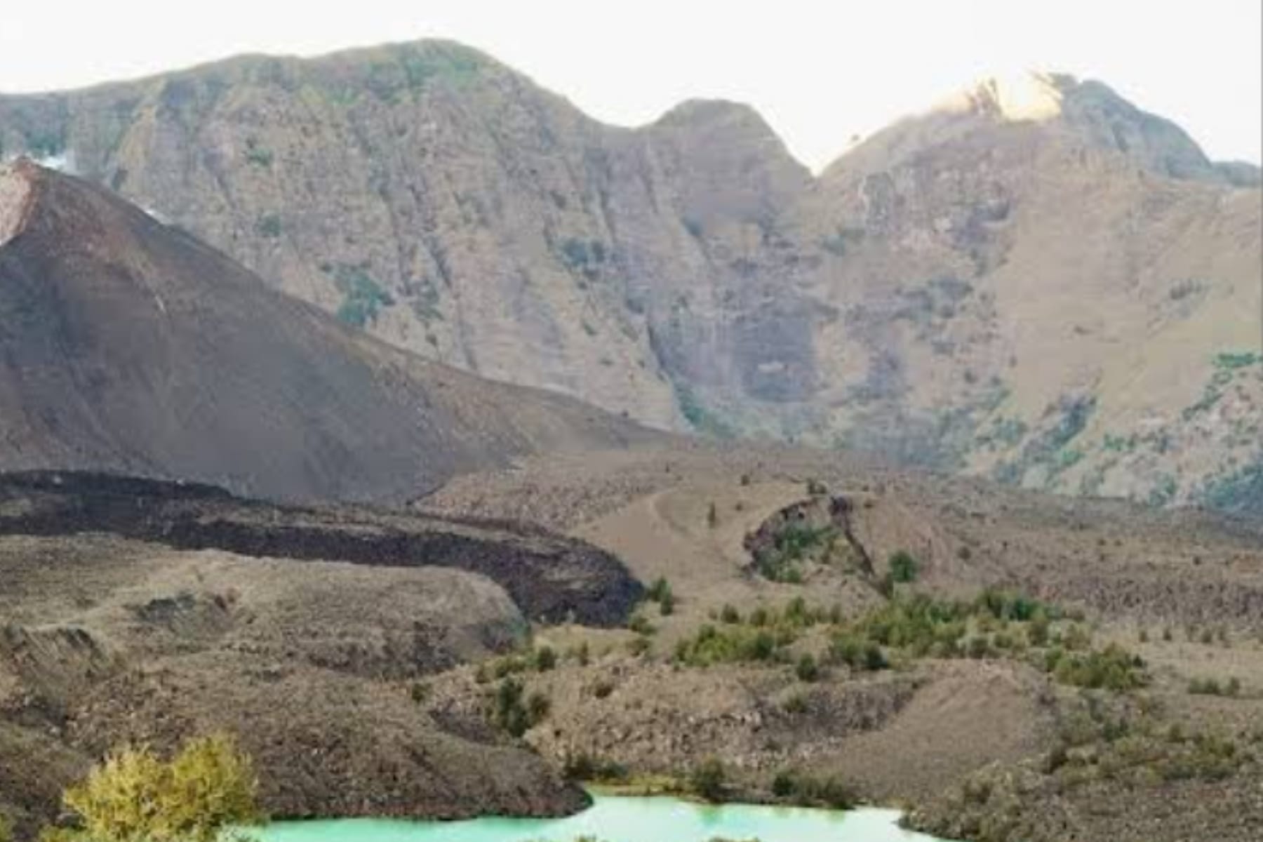 Resmi! Tarif Pendakian Gunung Rinjani Naik Mulai 3 November 2025