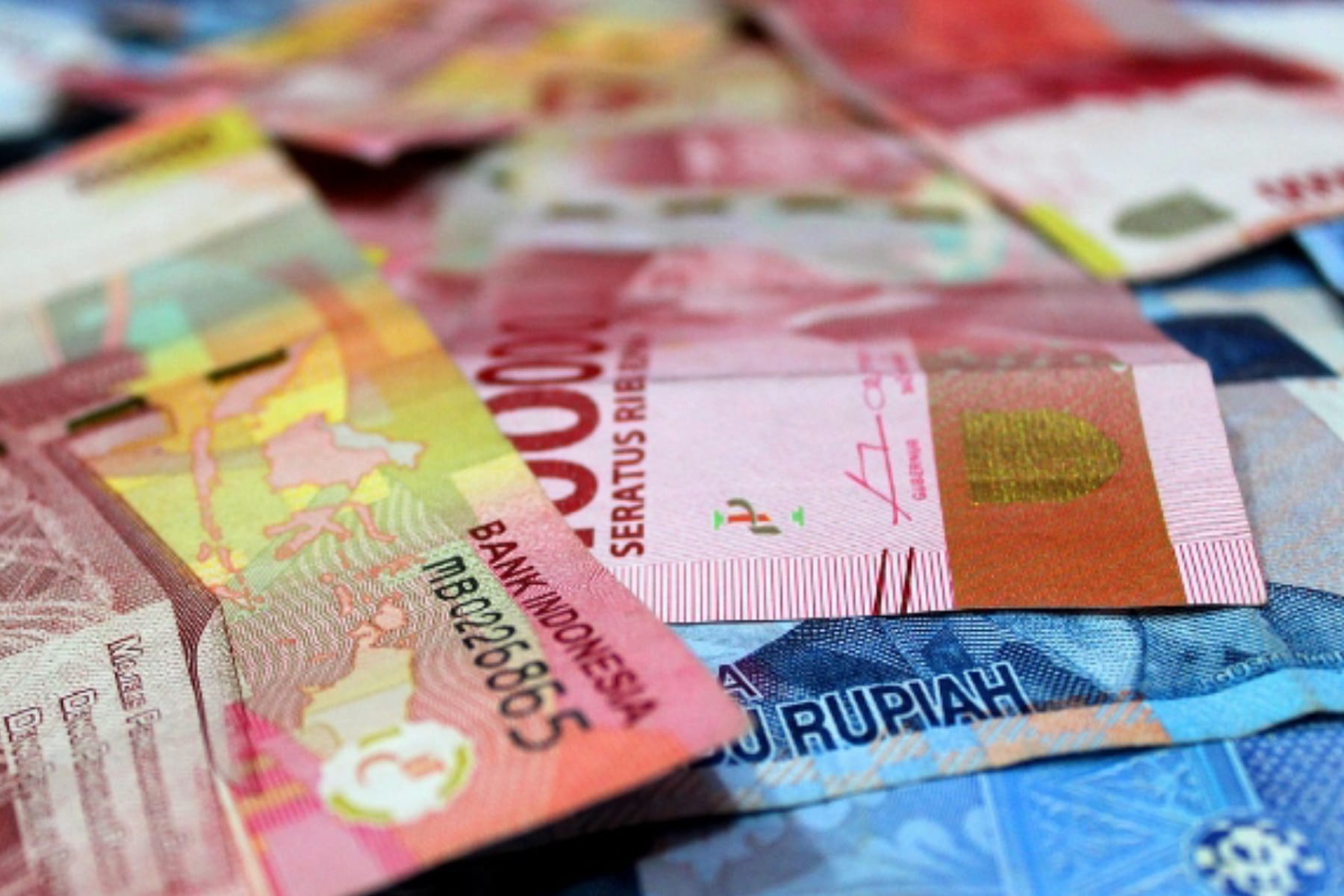 Rupiah Tertekan, The Fed Tahan Suku Bunga dan Defisit NPI Jadi Kombinasi Sentimen Negatif 1 Rupiah Tertekan, The Fed Tahan Suku Bunga dan Defisit NPI Jadi Kombinasi Sentimen Negatif