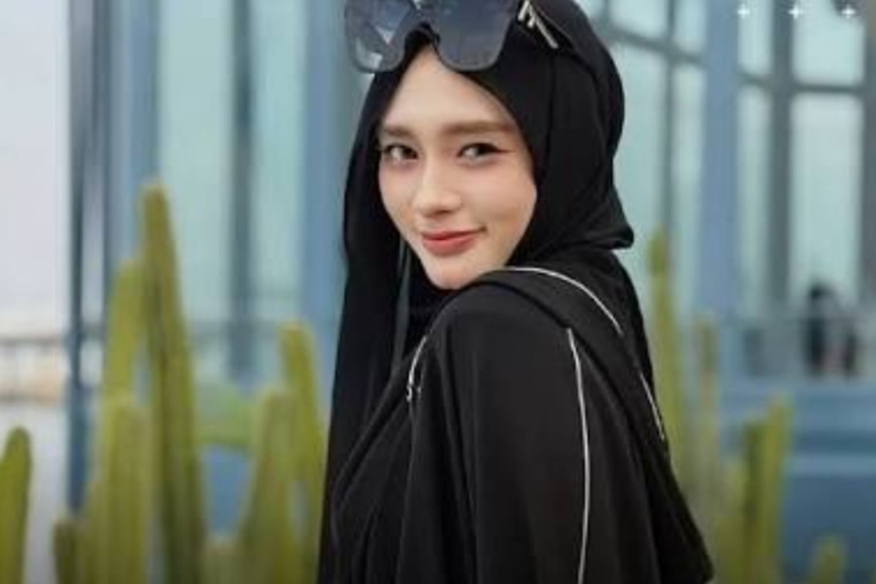 Spekulasi Nikah Siri: Gus Mahrus Angkat Bicara Mengenai Inara Rusli dan Insanul Fahmi