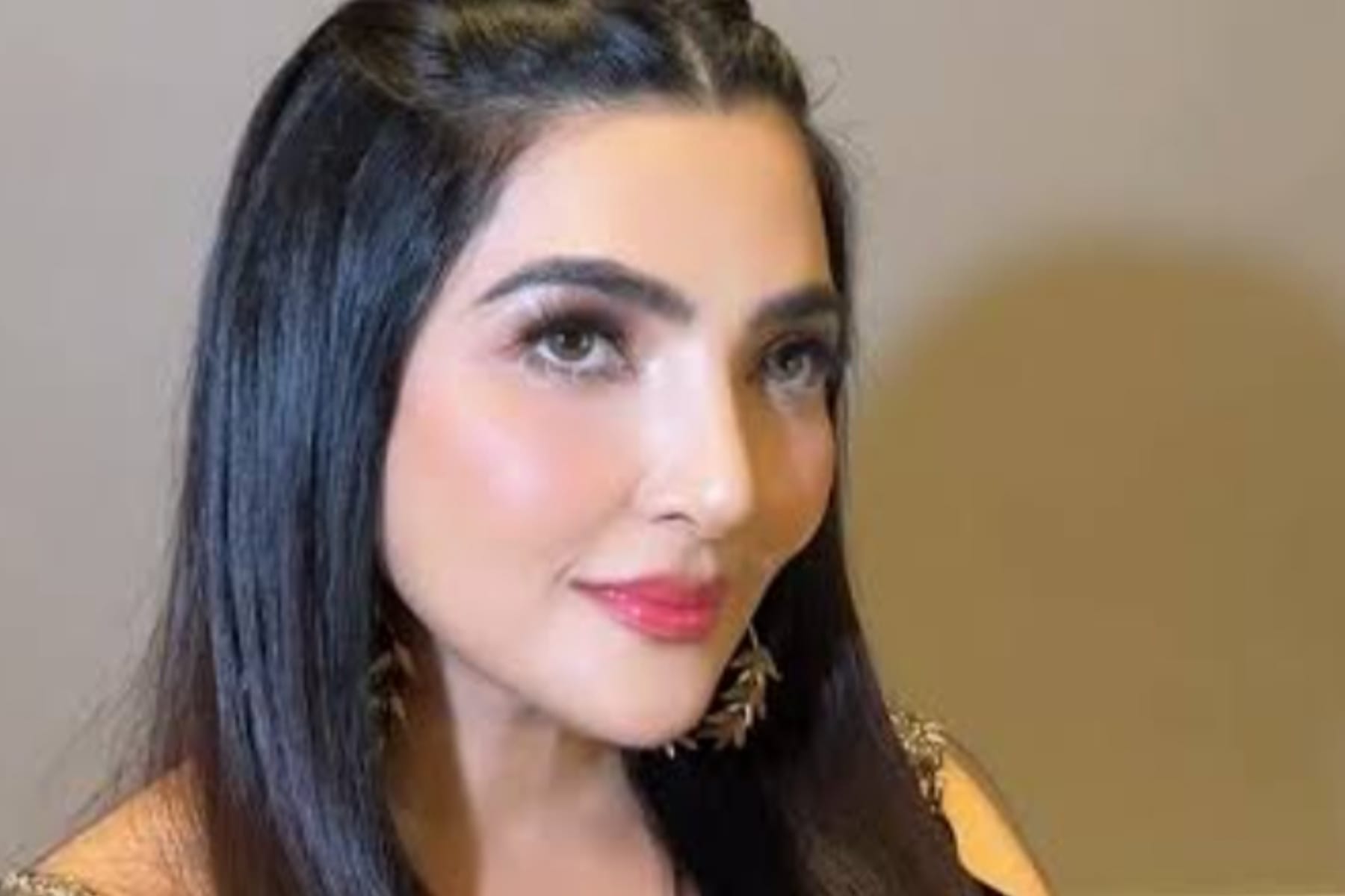 Wajah Ashanty Mendadak Tirus: Diduga Efek Prosedur Buccal Fat Removal 1 Wajah Ashanty Mendadak Tirus: Diduga Efek Prosedur Buccal Fat Removal