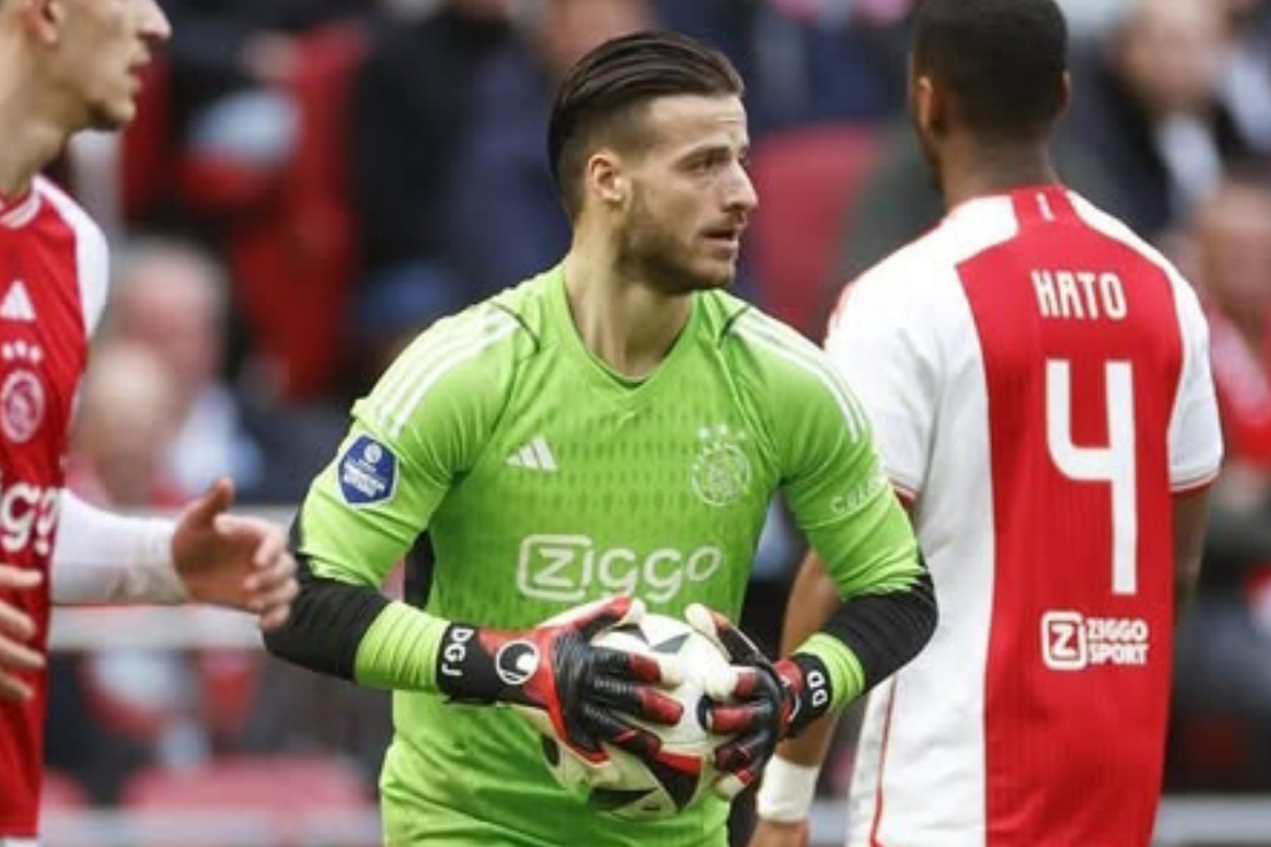 Arsenal Mengintai Diant Ramaj, Kiper Pinjaman Borussia Dortmund 1 Arsenal Mengintai Diant Ramaj, Kiper Pinjaman Borussia Dortmund