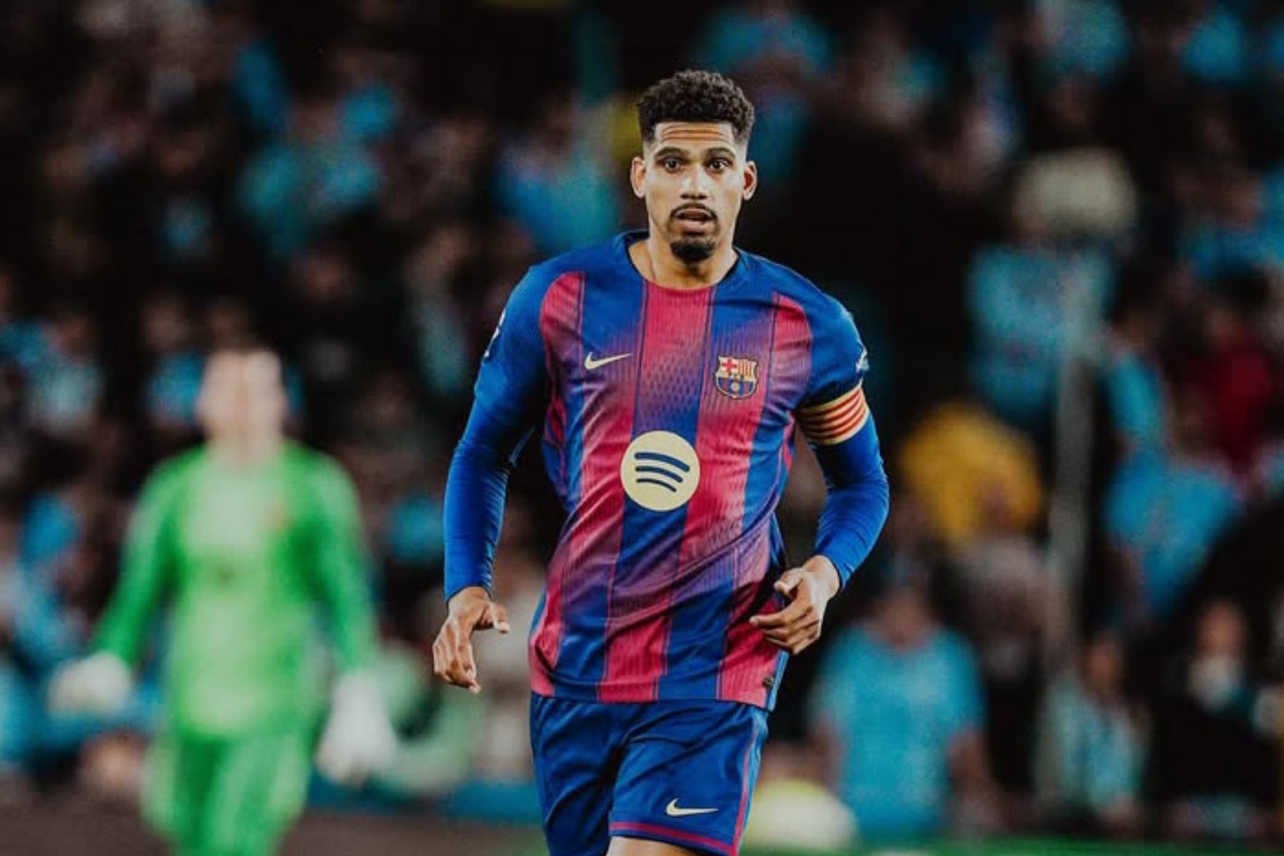 Barcelona Dukung Penuh Ronald Araujo Ambil Cuti untuk Kesehatan Mental