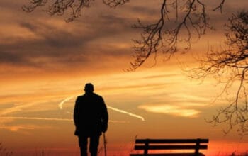 Jebakan "Paling Tersakiti": Kenali Bahaya Menjadi Korban Abadi 3 Jebakan "Paling Tersakiti": Kenali Bahaya Menjadi Korban Abadi