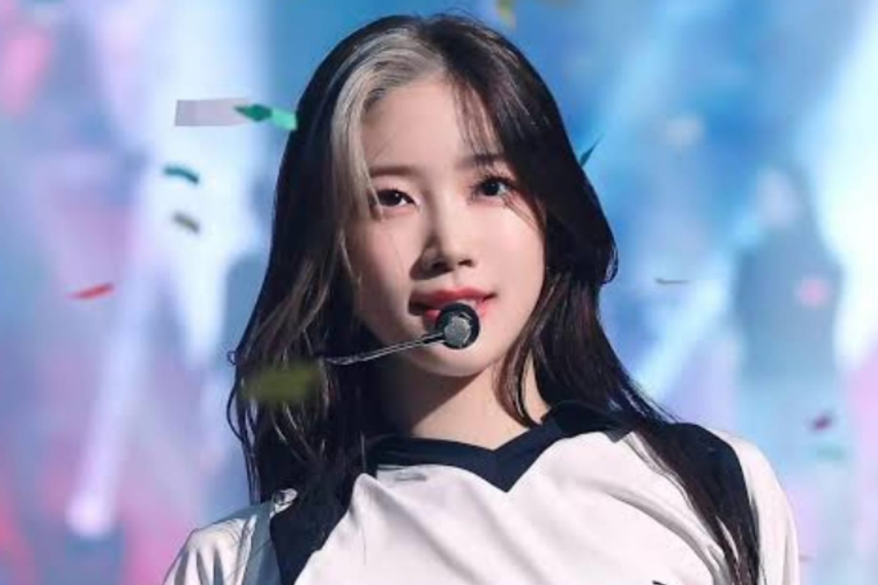 Kazuha LE SSERAFIM Pukau Penonton dengan Cover Lagu Jungkook BTS 1 Kazuha LE SSERAFIM Pukau Penonton dengan Cover Lagu Jungkook BTS