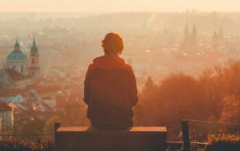 Kekuatan di Balik Berhenti: Mengapa Mundur Bukan Tanda Kelemahan 9 Kekuatan di Balik Berhenti: Mengapa Mundur Bukan Tanda Kelemahan