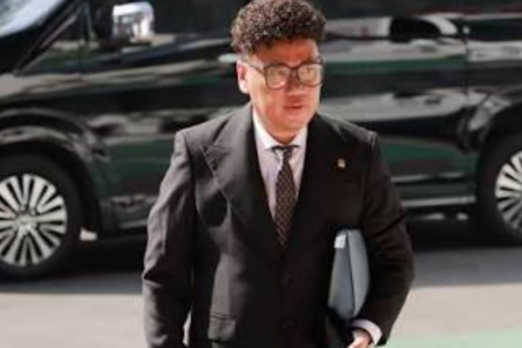 Kerugian Rp7 Miliar Akibat Penjarahan: Kesaksian Uya Kuya di Persidangan