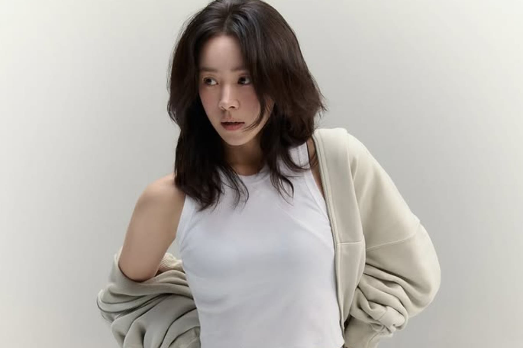 Kesetiaan Han Ji Min: Rayakan Persahabatan dengan Jung Eun Hye di Tengah Kabar Pernikahan Artis