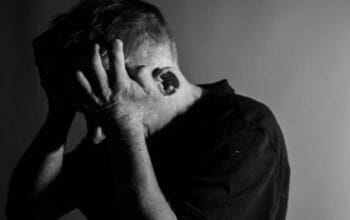 Ketika Niat Baik Disambut Pandangan Negatif: Mengapa Mereka Selalu Menilai Buruk? 3 Ketika Niat Baik Disambut Pandangan Negatif: Mengapa Mereka Selalu Menilai Buruk?