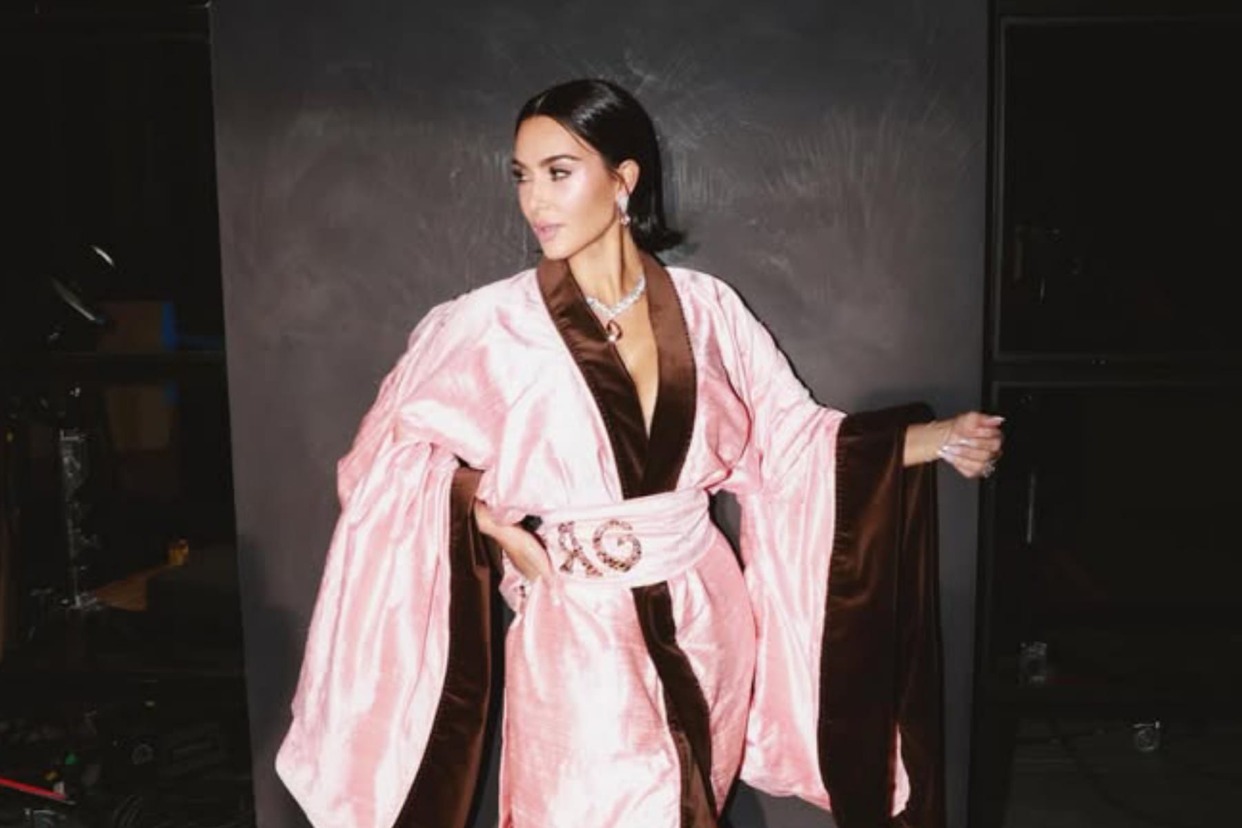 Kim Kardashian Sakit Hati Dituduh Kanye West Palsukan Perampokan Paris 1 Kim Kardashian Sakit Hati Dituduh Kanye West Palsukan Perampokan Paris