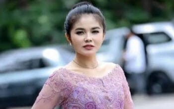 Kisah Haru Karina Ranau: Hadiah Umrah untuk Epy Kusnandar yang Gagal Terwujud 9 Kisah Haru Karina Ranau: Hadiah Umrah untuk Epy Kusnandar yang Gagal Terwujud