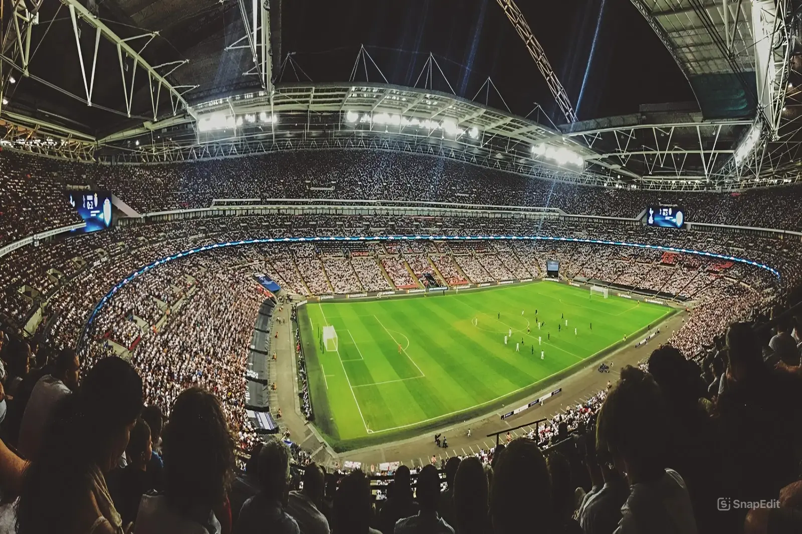 Klasemen Liga 1 Panas: Kejutan dan Ancaman Degradasi