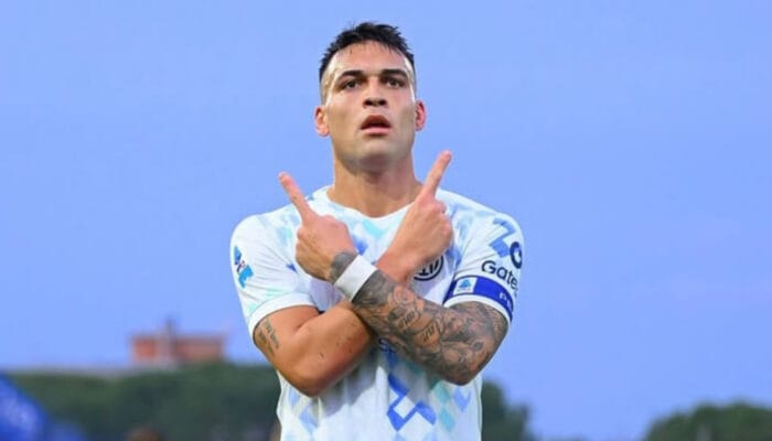 Lautaro Martinez Dikabarkan Tawarkan Diri ke Barcelona: Pengganti Potensial Lewandowski