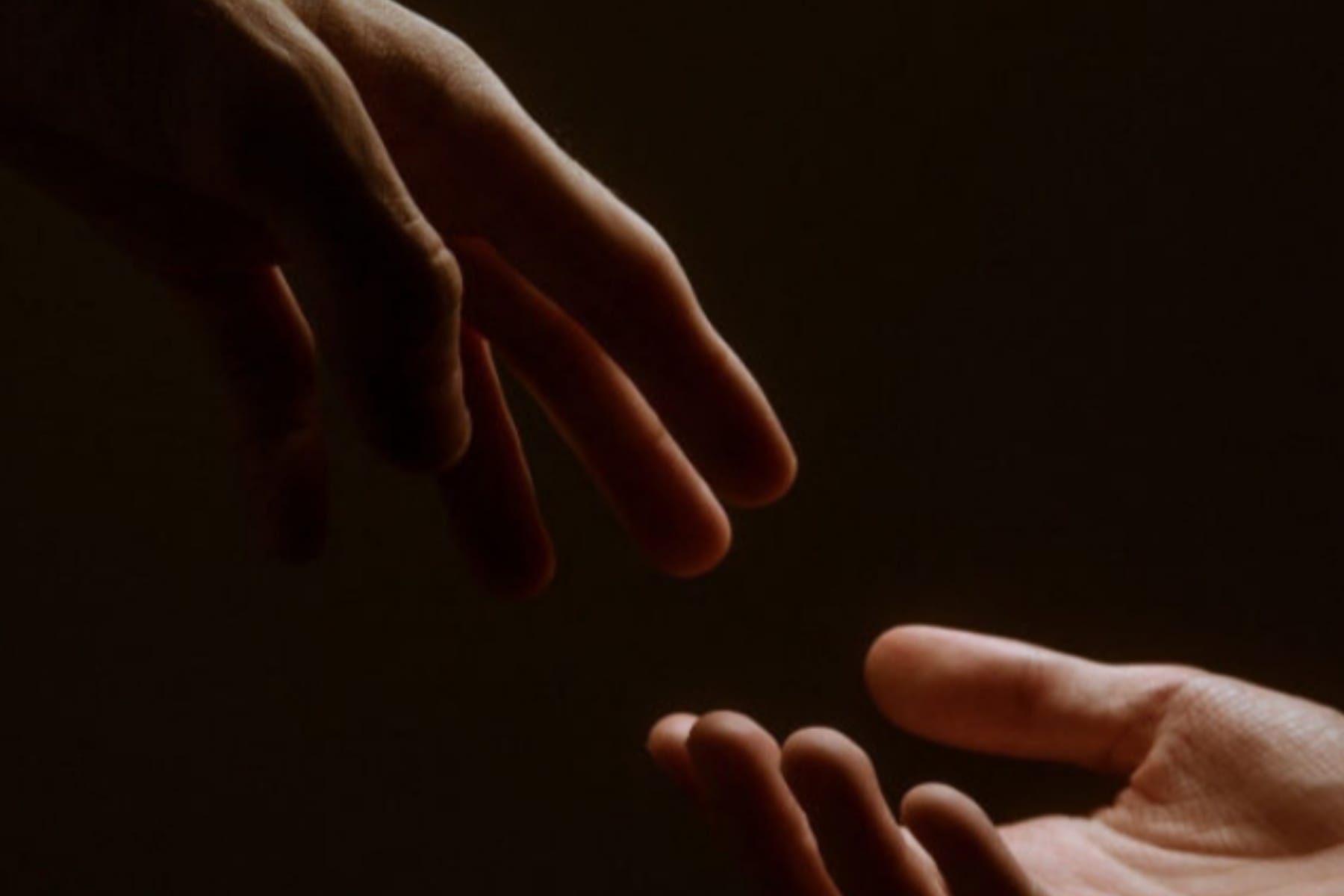 Mengapa Mengharapkan Balasan Justru Merusak Niat Tulus