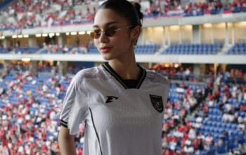 Penampilan Azizah Salsha Tanpa Hijab Saat Melayat Ayahanda Arhan Tuai Sorotan