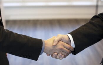 Pondasi Transaksi Berharga: Kepercayaan, Faktor Utama yang Dicari Pebisnis 6 Pondasi Transaksi Berharga: Kepercayaan, Faktor Utama yang Dicari Pebisnis