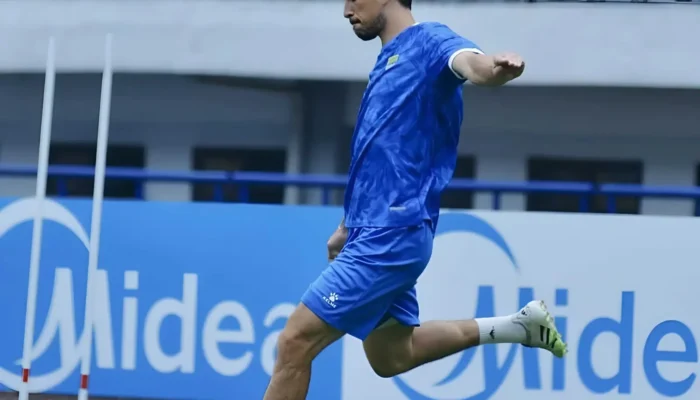 Prediksi Panas Persib vs Bangkok United: Siapa Lolos?