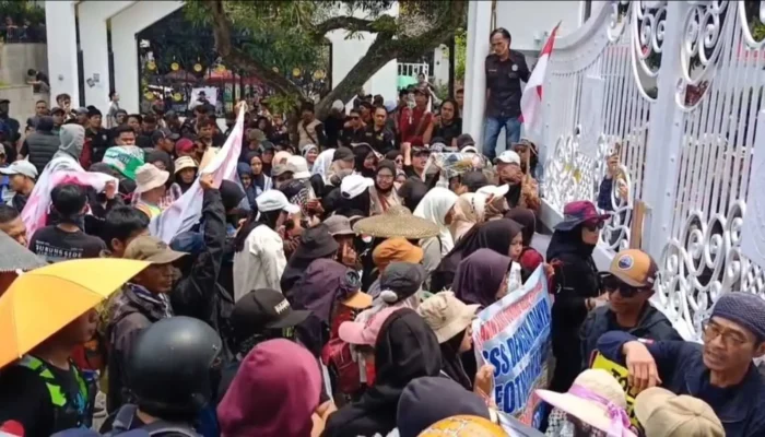 Ratusan Warga Cianjur Serbu Kantor Bupati, Proyek Geothermal Ditolak!