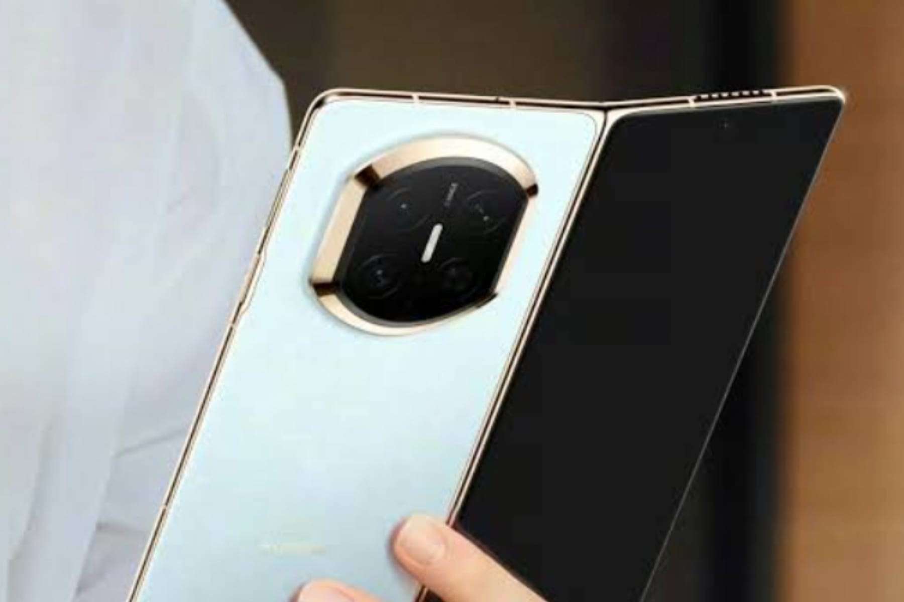 Review Huawei Mate X7: HP Lipat Premium dengan Inovasi Terbaru