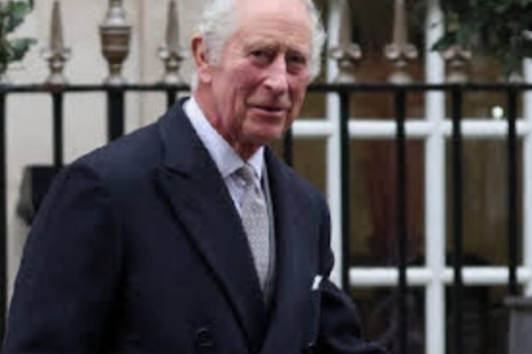 Solidaritas Kerajaan: Raja Charles III dan Ratu Camilla Beri Belasungkawa Korban Badai Asia