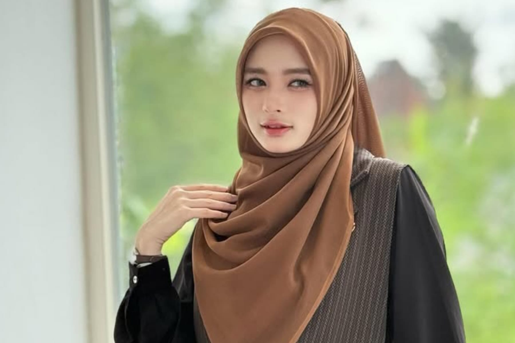 Status Hukum Belum Jelas: Insanul Fahmi Belum Jatuhkan Talak kepada Inara Rusli