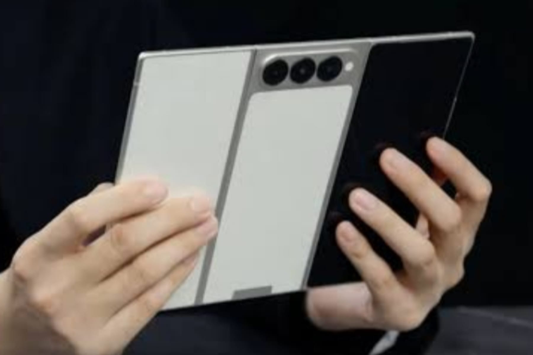 Tecno Telefoto Lipat: Freeform Continuum dan Dual-Mirror Reflect 1 Tecno Telefoto Lipat: Freeform Continuum dan Dual-Mirror Reflect