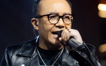 Tegas Bantah Putus: Ari Lasso Unggah Video Mesra untuk Ulang Tahun Dearly Djoshua 14 Tegas Bantah Putus: Ari Lasso Unggah Video Mesra untuk Ulang Tahun Dearly Djoshua