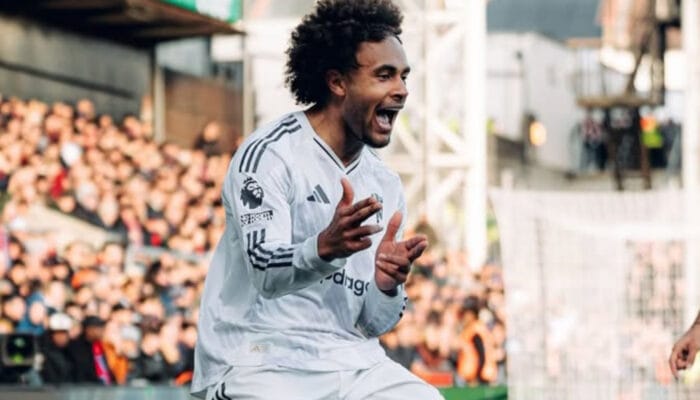 Tekad Bertahan: Joshua Zirkzee Tolak Pindah ke Roma Demi Tempat di Old Trafford