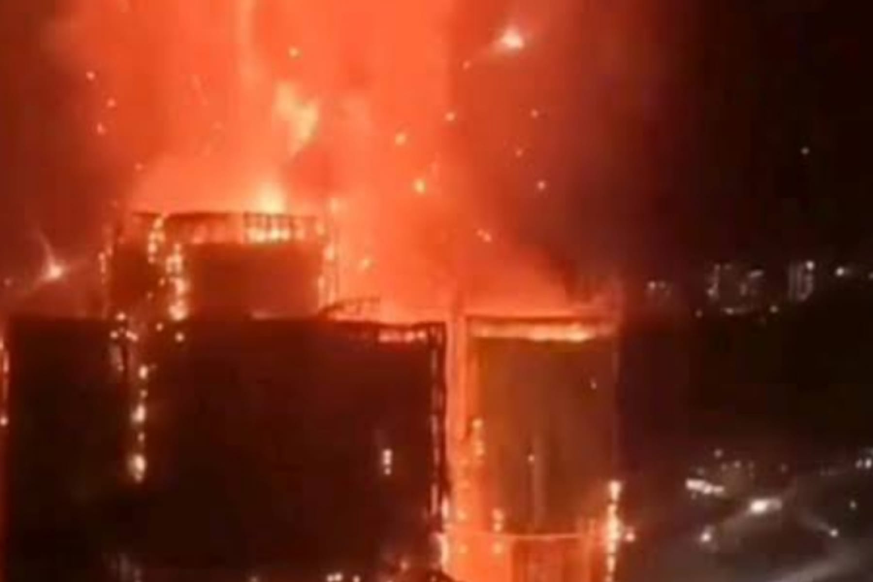 Tragedi Kebakaran Hong Kong: 30 WNI Belum Ditemukan 1 Tragedi Kebakaran Hong Kong: 30 WNI Belum Ditemukan