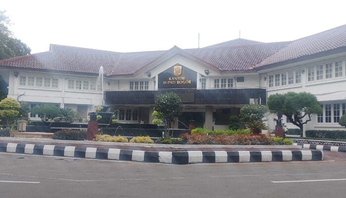 Viral! Kritikan ‘Kabupaten Paling Miskin’ Bikin Pemkab Bogor Sibuk Klarifikasi Sana-sini: Publik Tuntut Bukti Nyata
