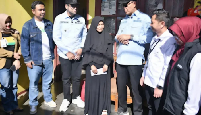 Wali Kota Sukabumi Turun ke Rumah Warga, Ada Apa?