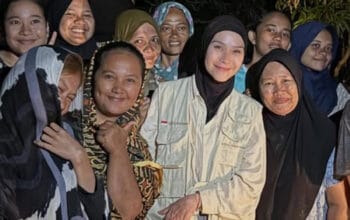 Zaskia Adya Mecca Terikat Emosional: Berulang Kali Bolak-balik ke Aceh Bantu Korban Bencana 12 Zaskia Adya Mecca Terikat Emosional: Berulang Kali Bolak-balik ke Aceh Bantu Korban Bencana