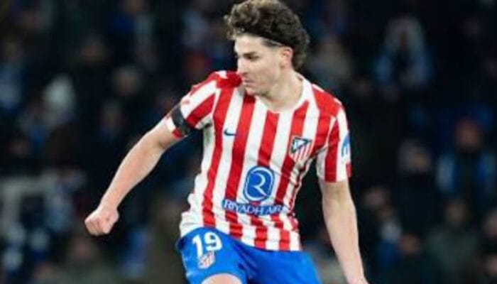 Barcelona Incar Julian Alvarez Sebagai Penerus Robert Lewandowski