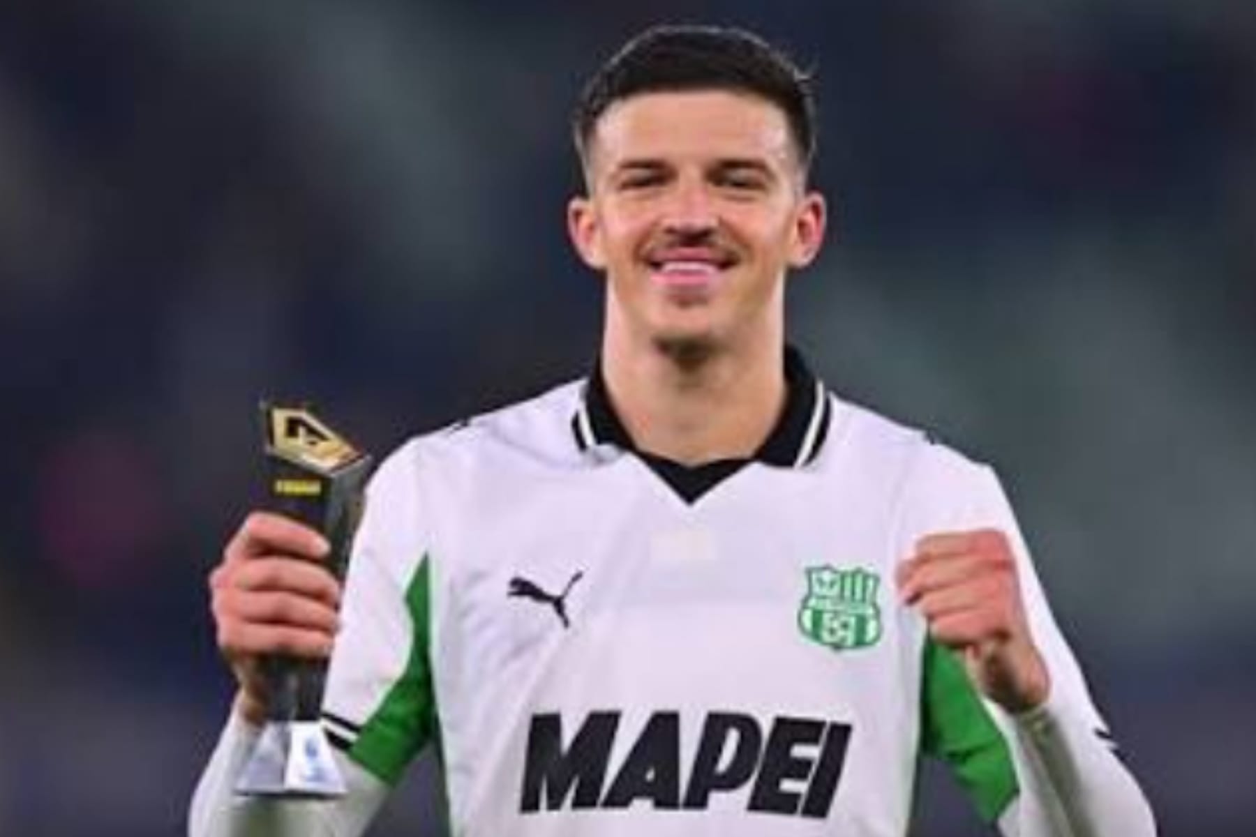 Bournemouth Incar Tarik Muharemovic sebagai Pengganti Senesi