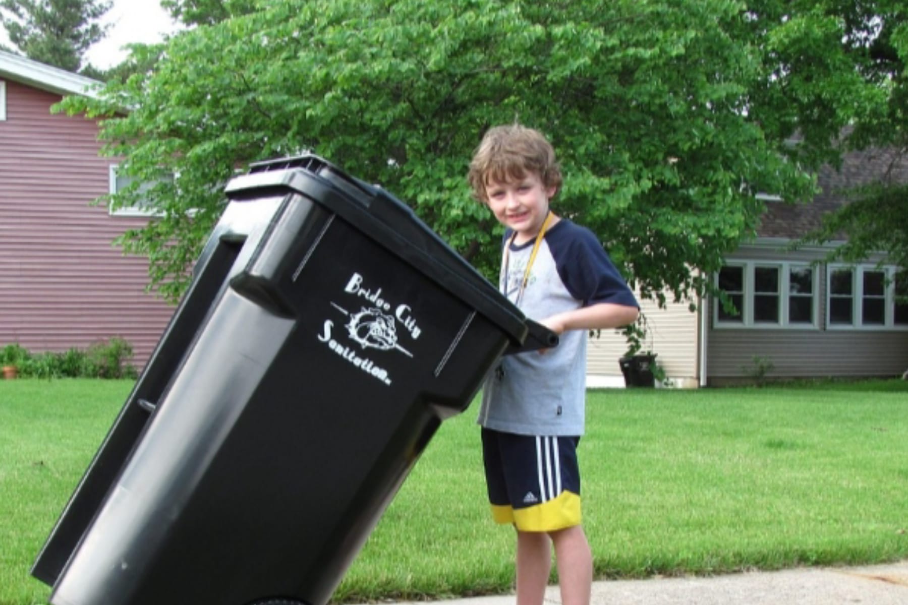 Dampak Positif Membuang Sampah pada Tempatnya