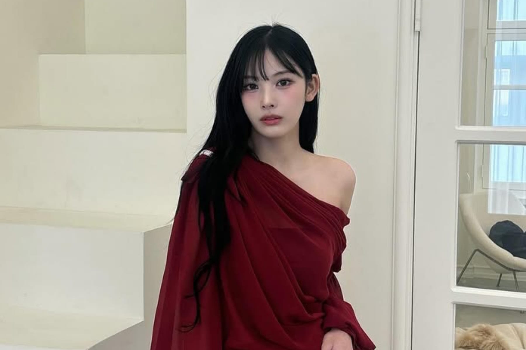 Debut Akting JINI dalam Film Neon-Noir Berjudul ‘Boy’ 1 Debut Akting JINI dalam Film Neon-Noir Berjudul ‘Boy’