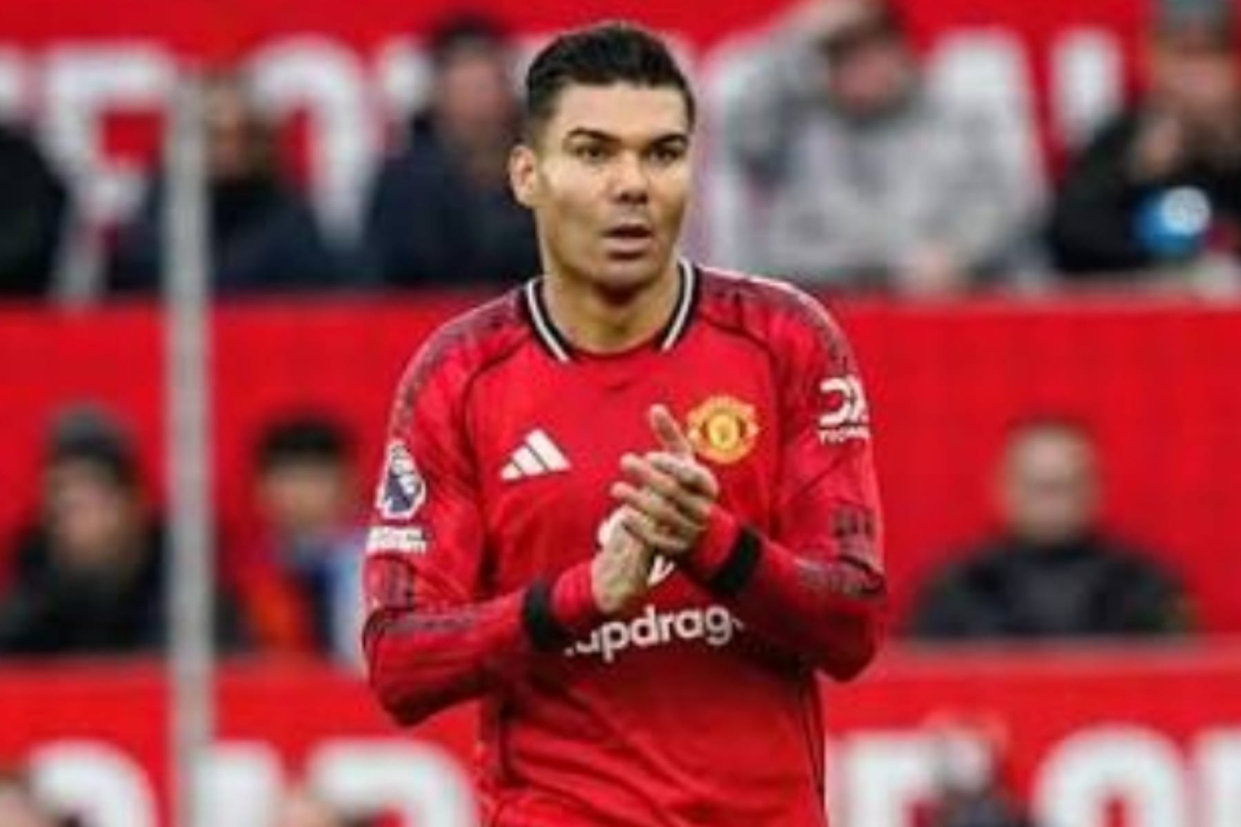 Era Baru Lini Tengah MU: Mengganti Casemiro dengan Talenta Segar