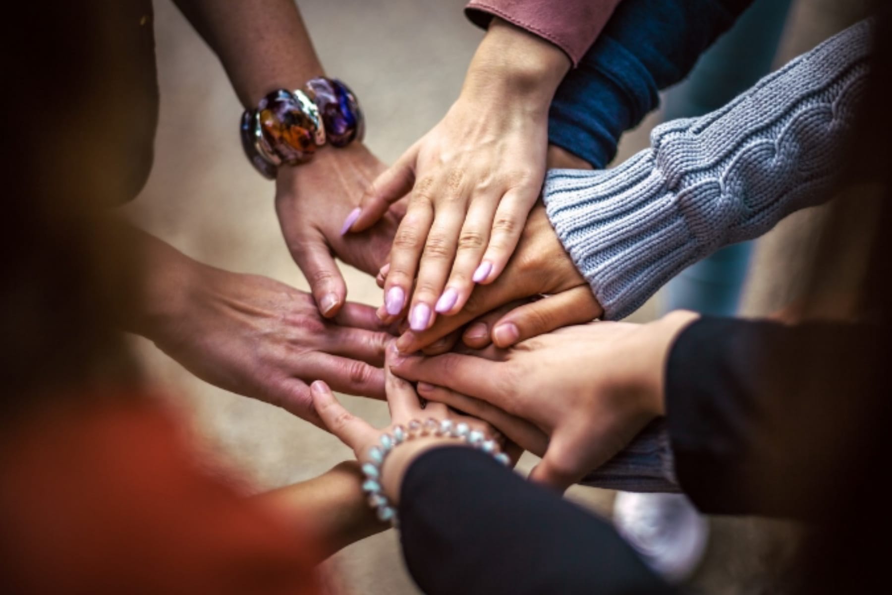 Esensi Persahabatan: Apa Arti Teman Sejati? 1 Esensi Persahabatan: Apa Arti Teman Sejati?