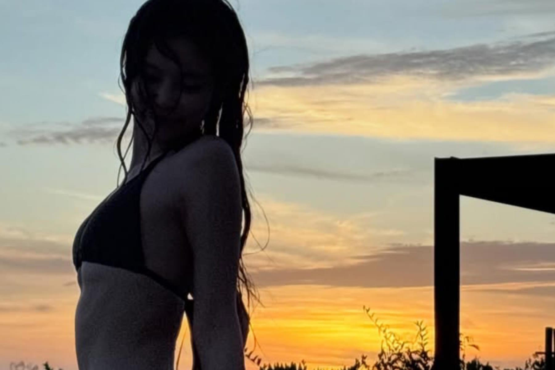 Foto Bikini Jennie BLACKPINK Guncang Media Sosial di Awal Tahun