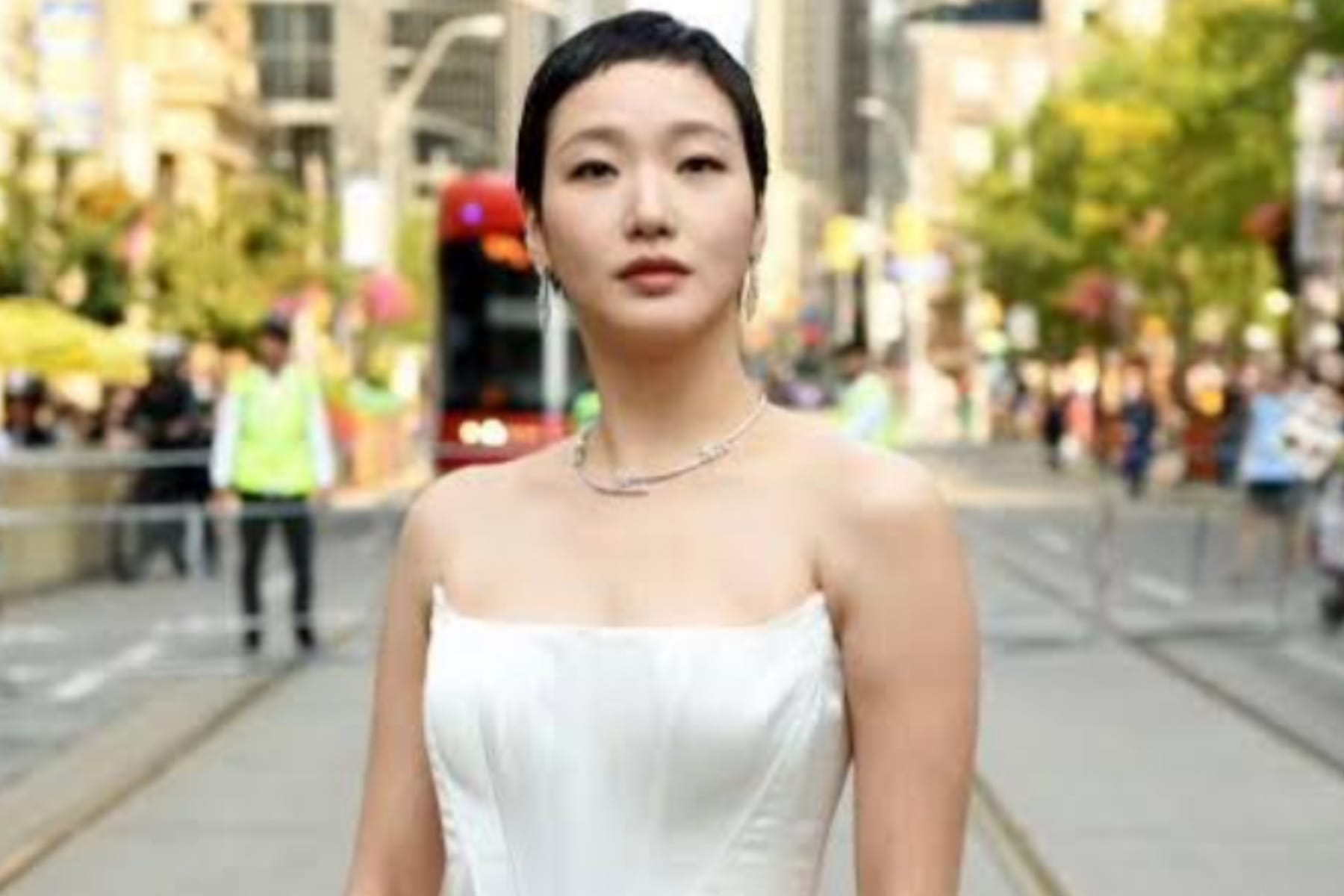 Gaya Bandara Kim Go Eun: Elegan Tanpa Harus Berlebihan