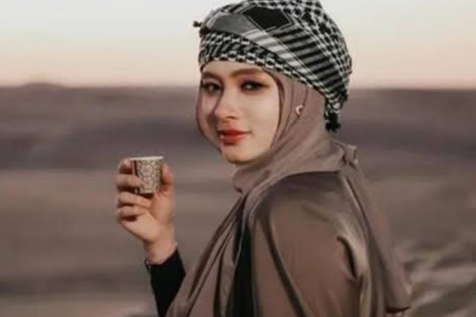 Heboh Pernikahan Siri Inara Rusli dan Insanul Fahmi