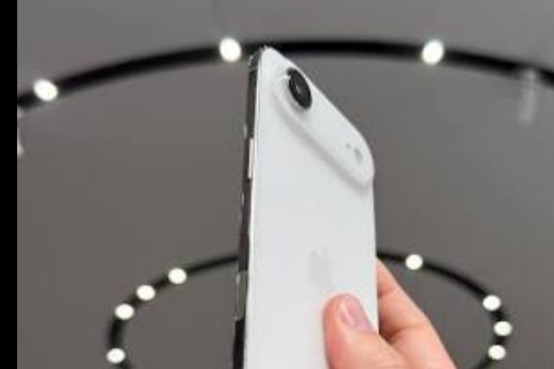 Inovasi Unik: Modifikasi iPhone Air dengan Slot SIM Fisik di China