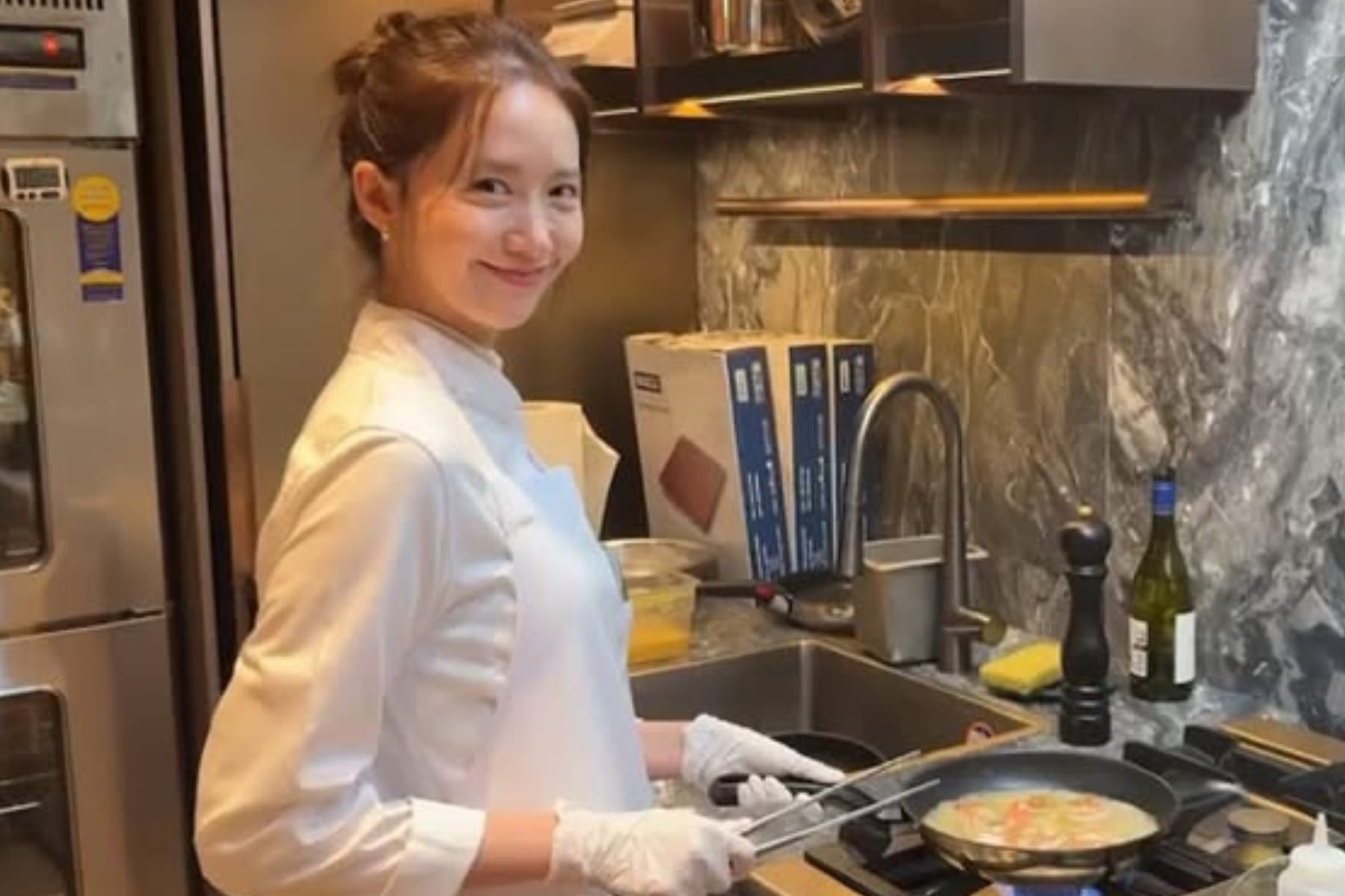 Keahlian Tersembunyi: YoonA Girls' Generation Mahir Memasak 1 Keahlian Tersembunyi: YoonA Girls' Generation Mahir Memasak
