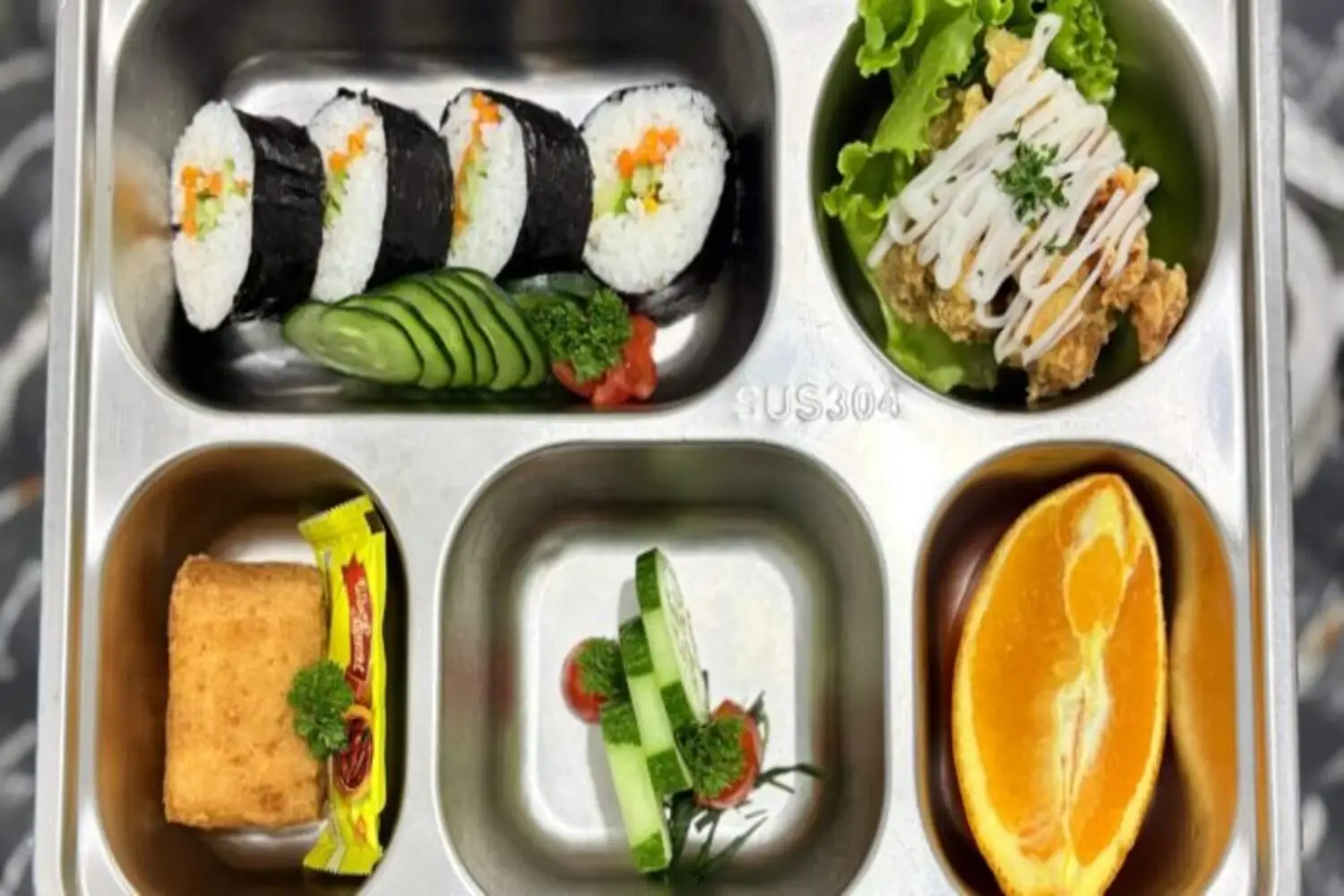 Kimbab Sayur dan Ayam Crispy: Inovasi Menu Sehat MBG di Cikole Cisarua 2 Kota Sukabumi 1 Kimbab Sayur dan Ayam Crispy: Inovasi Menu Sehat MBG di Cikole Cisarua 2 Kota Sukabumi