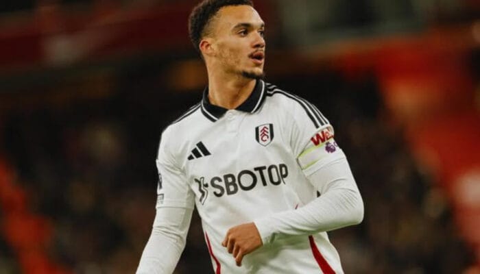 Liverpool Bidik Antonee Robinson Saat Robertson Mendekat ke Spurs