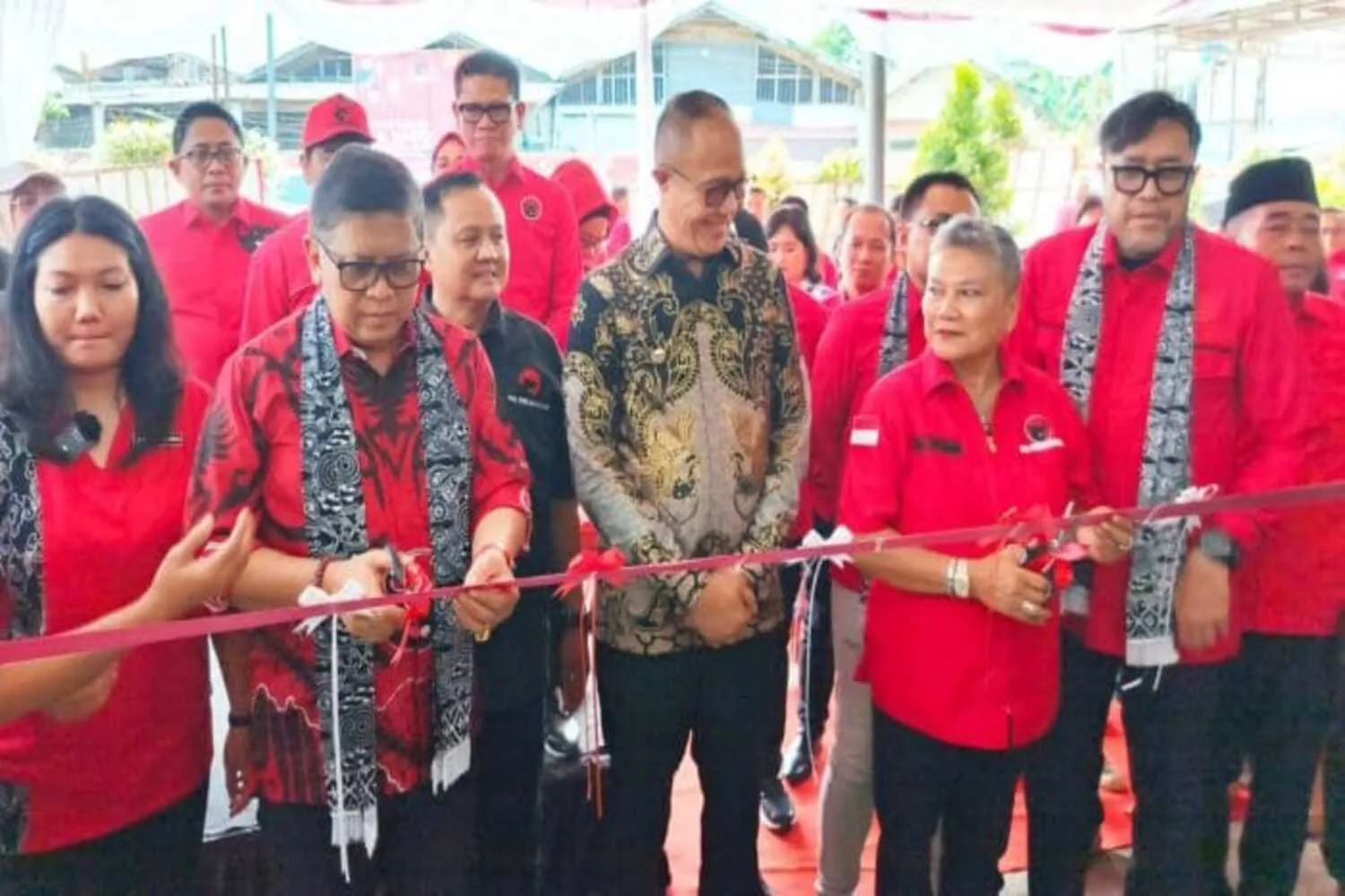 Membangun Peradaban Sehat: Hasto Kristiyanto Hidupkan Kembali Klinik Waluya Sejati di Kota Sukabumi