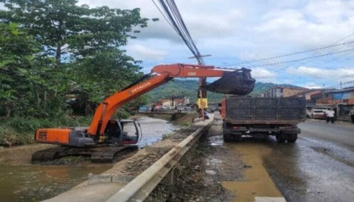 Mitigasi Banjir, UPTD PSDA Cisadea-Cibareno Normalisasi 25 Titik Sungai Sepanjang Tahun 2025